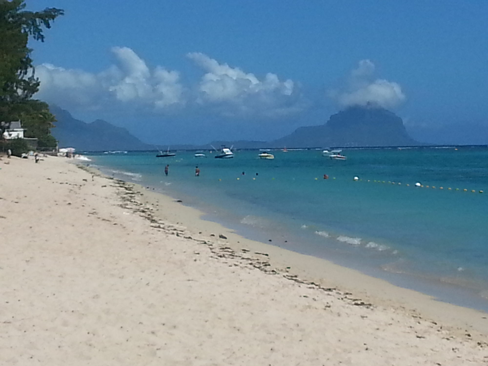 Sunset Beach Apart Flic en Flac Exterior foto